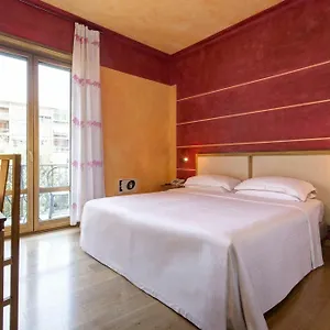 Apartmanhotel Porta Nuova 80, Verona